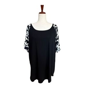 Allegrace Women’s Scoop Neck Short Sleeve Black & White Pullover. Size 3X #1495